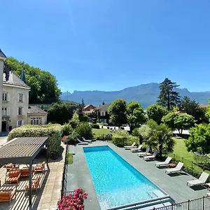 https://chateau-spa-de-la-commanderie.hotels-rhonealpes.com