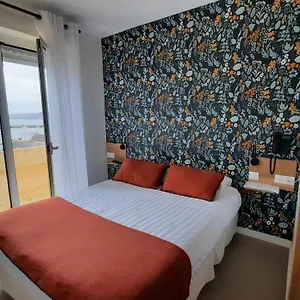 ** Hotel Au Bon Accueil Francia