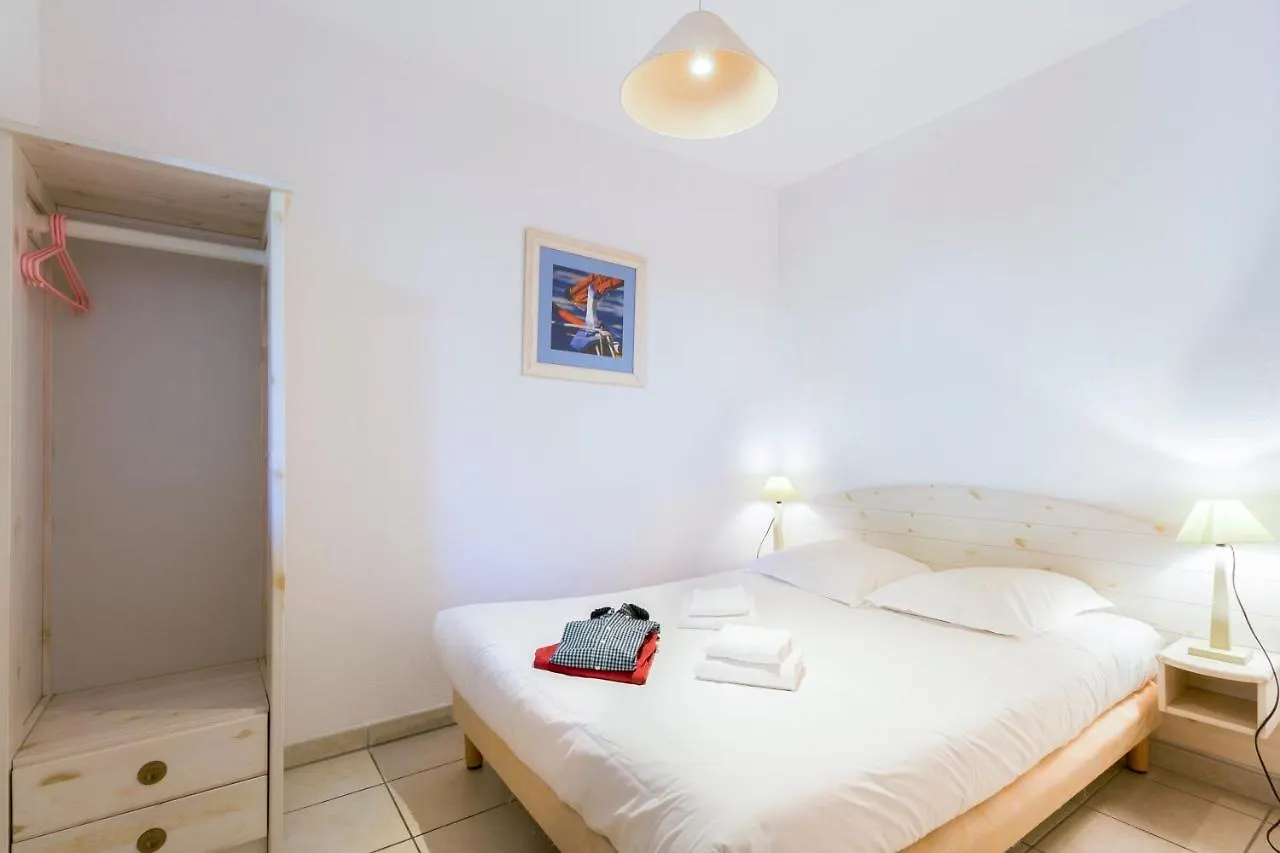 Garden&City Six-Fours-les-Plages 3*,