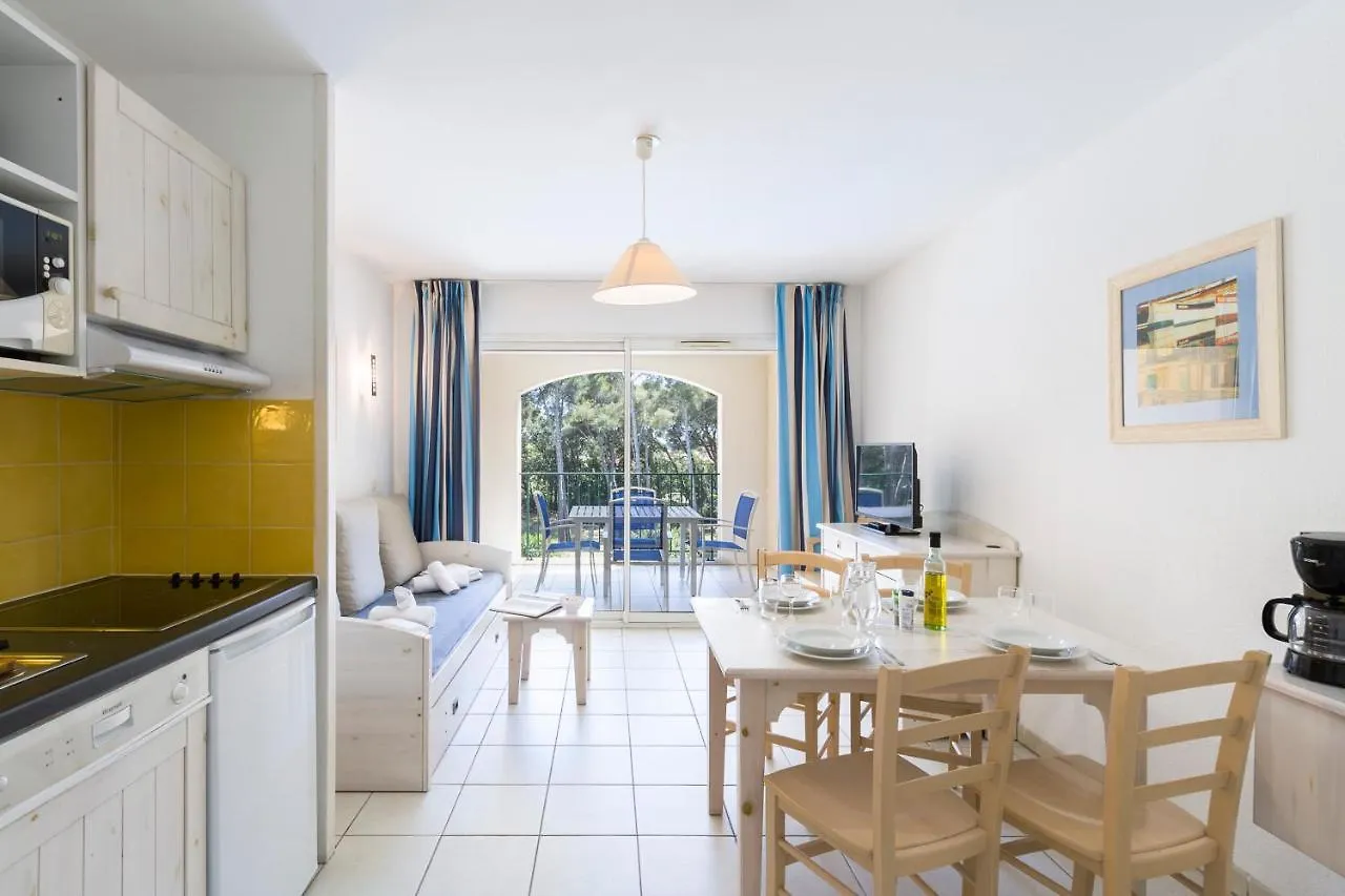 Garden & City Six-Fours-Les-Plages 3*,  France