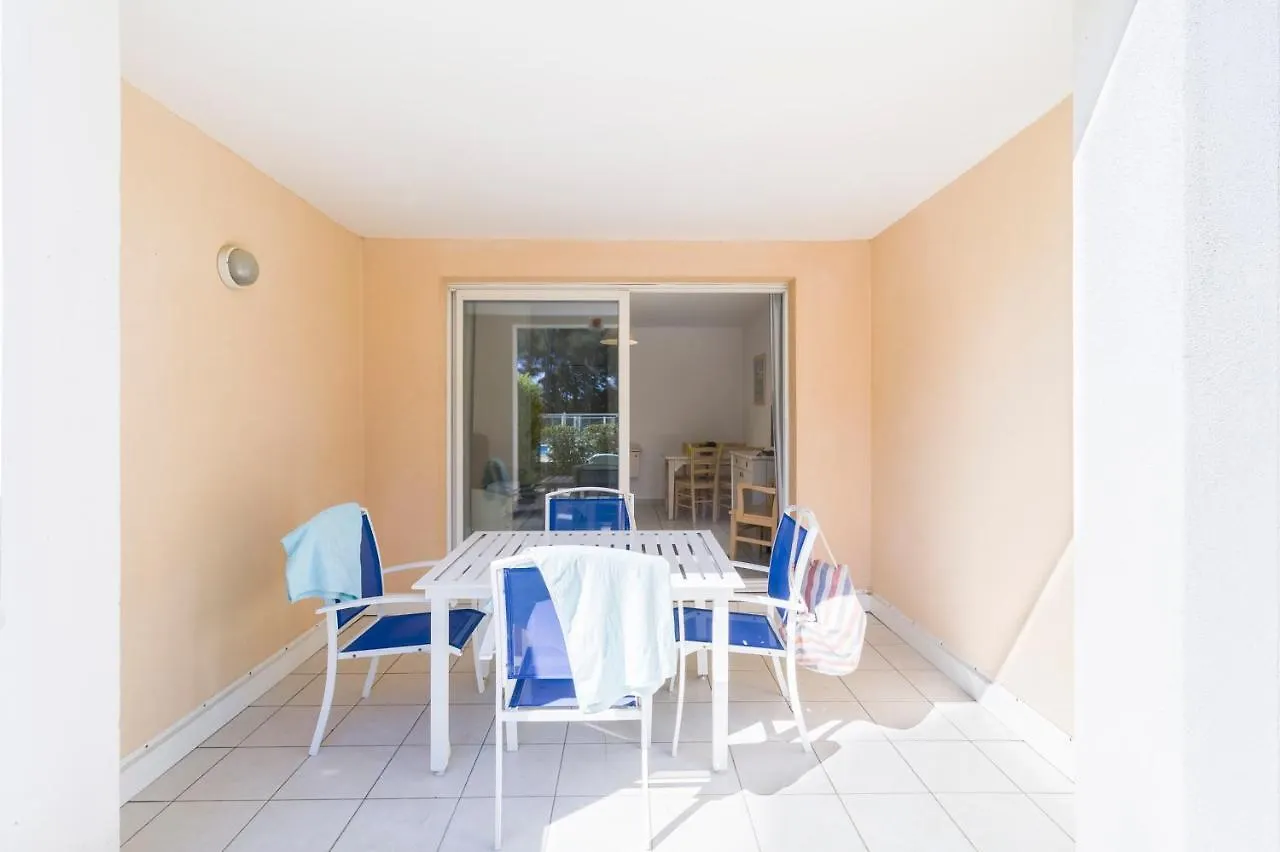 Garden & City Six-Fours-Les-Plages 3*,  France
